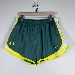 Nike Women’s Dri Fit Athletic Shorts Green Oregon Ducks Lined XXL